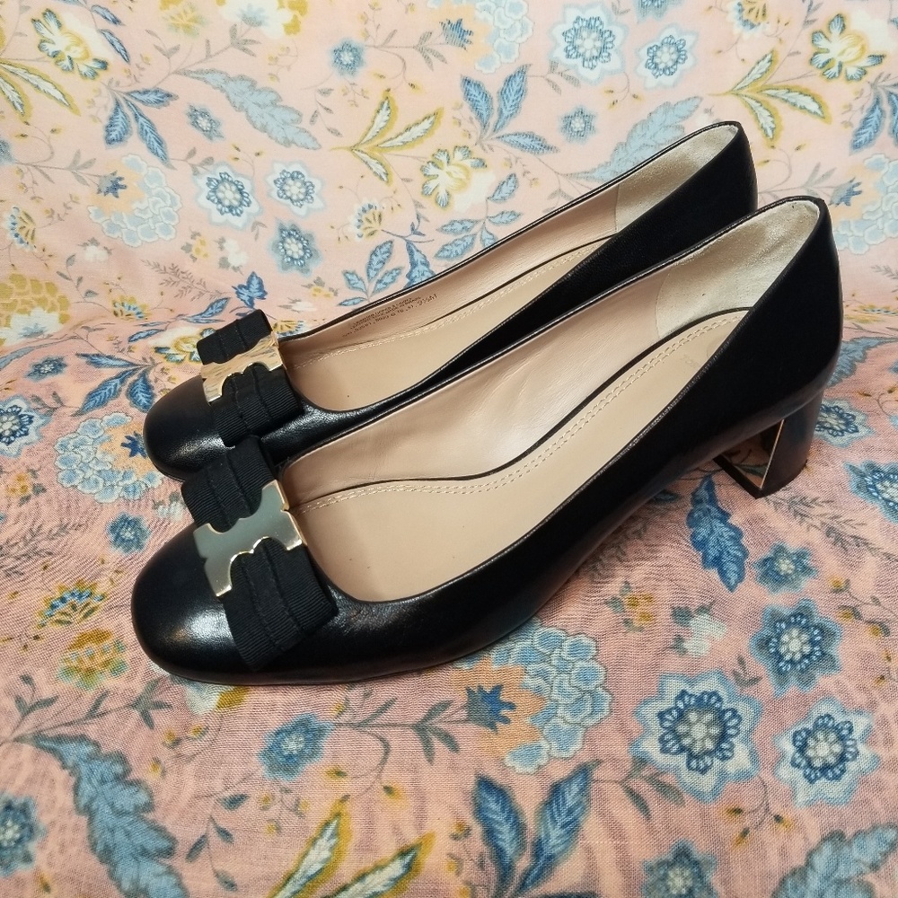 Tory Burch black leather Gemini Gold T Link Grossg